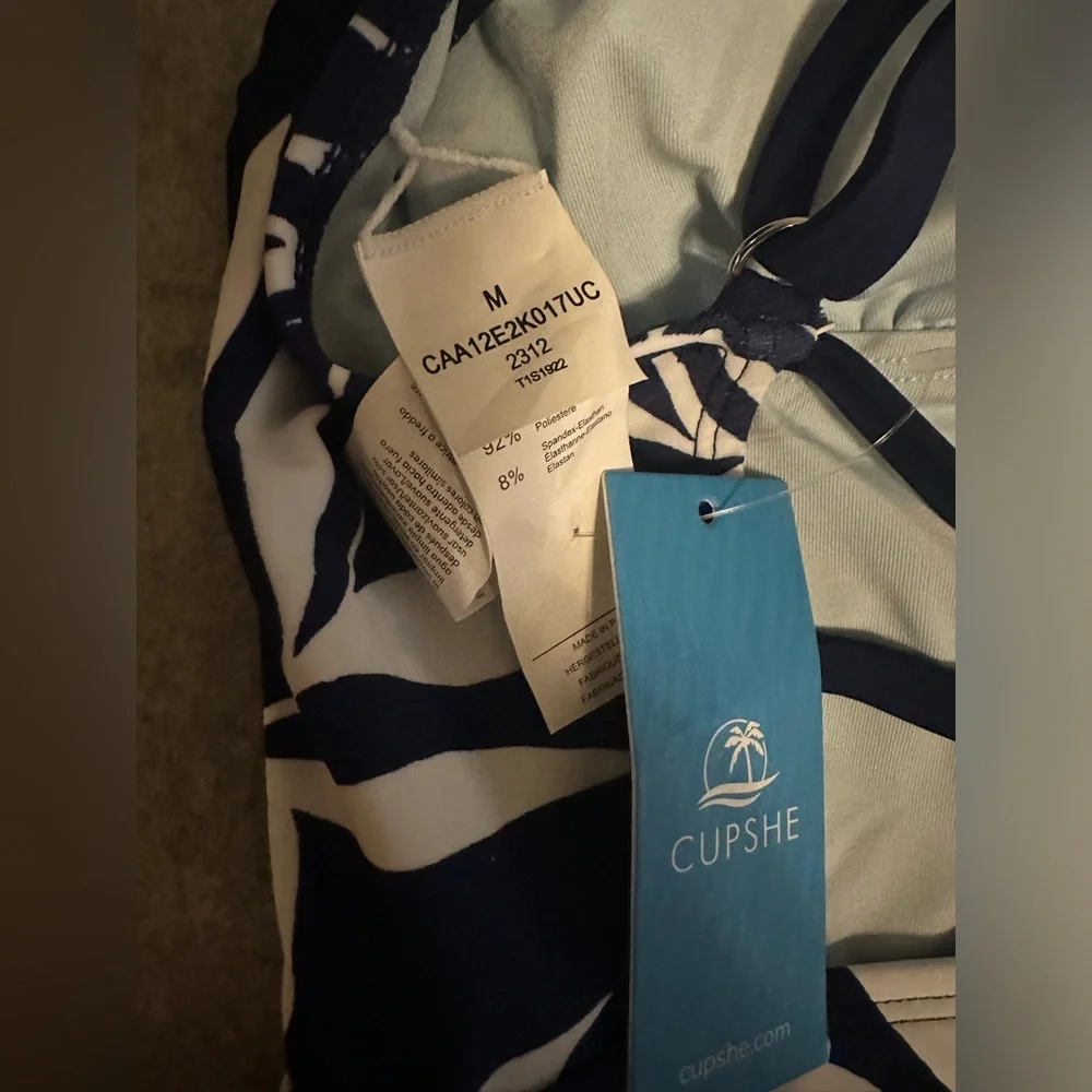 NWT CUPSHE One Piece swimsuit Cutout Back Tummy Control Navy Blue Size M - Picture 4 of 4